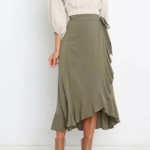 NWT Petal & Pup Tiffy Skirt